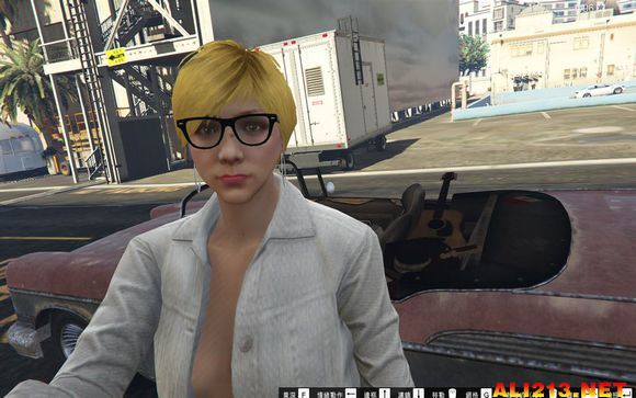 《侠盗猎车手5(gta5)》女性角色去内衣图文教程攻略