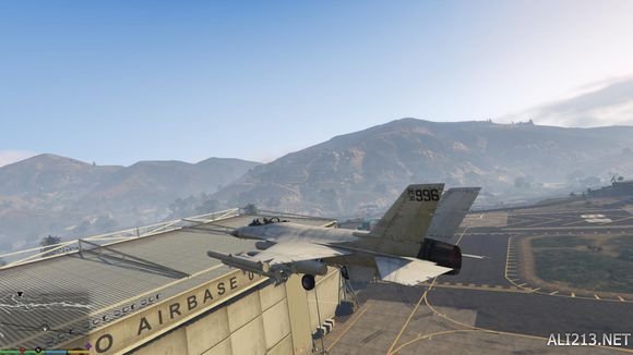 《侠盗猎车手5(gta5)》抢军事基地飞机方法解析攻略 怎么抢军事基地